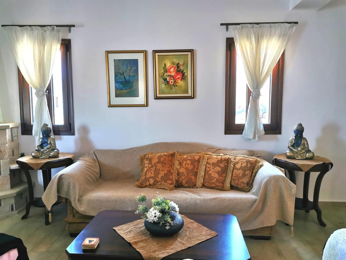 Athevillas Antonis Mína المظهر الخارجي الصورة