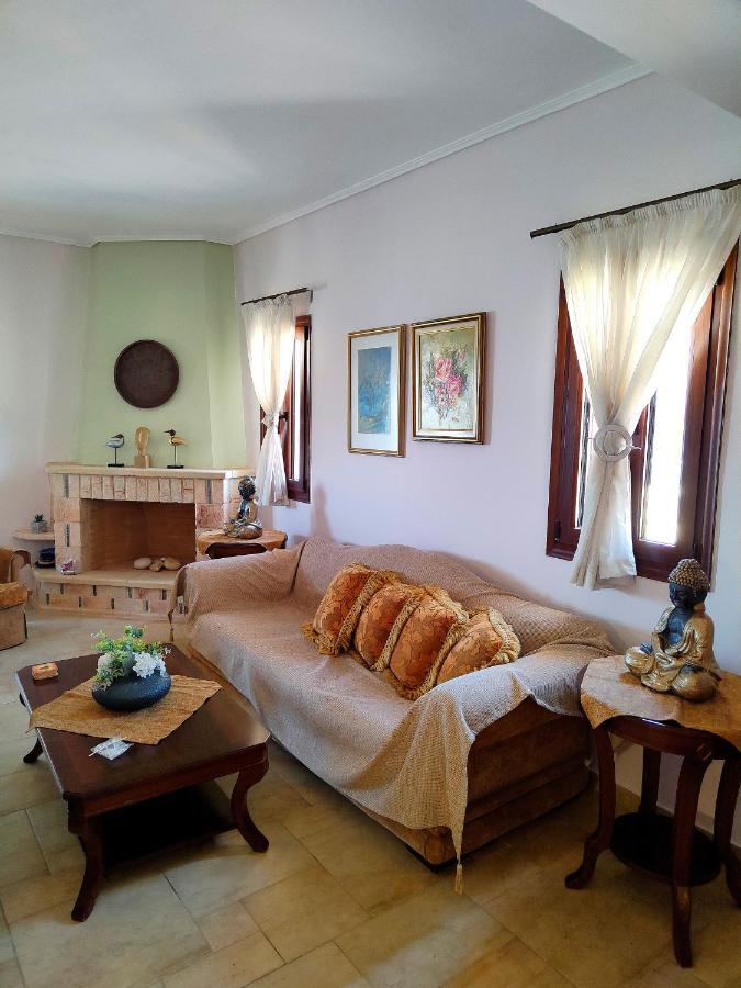 Athevillas Antonis Mína المظهر الخارجي الصورة