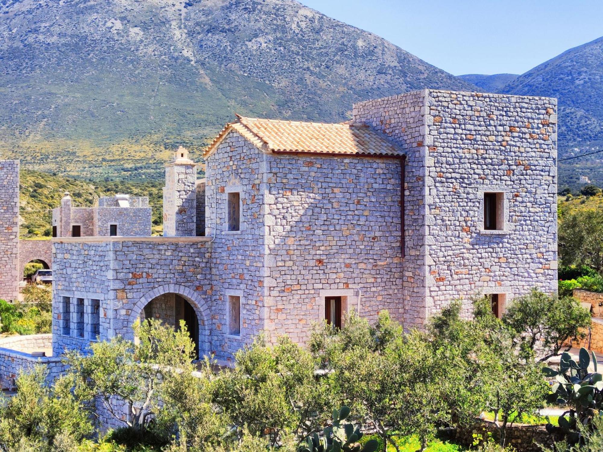 Athevillas Antonis Mína المظهر الخارجي الصورة