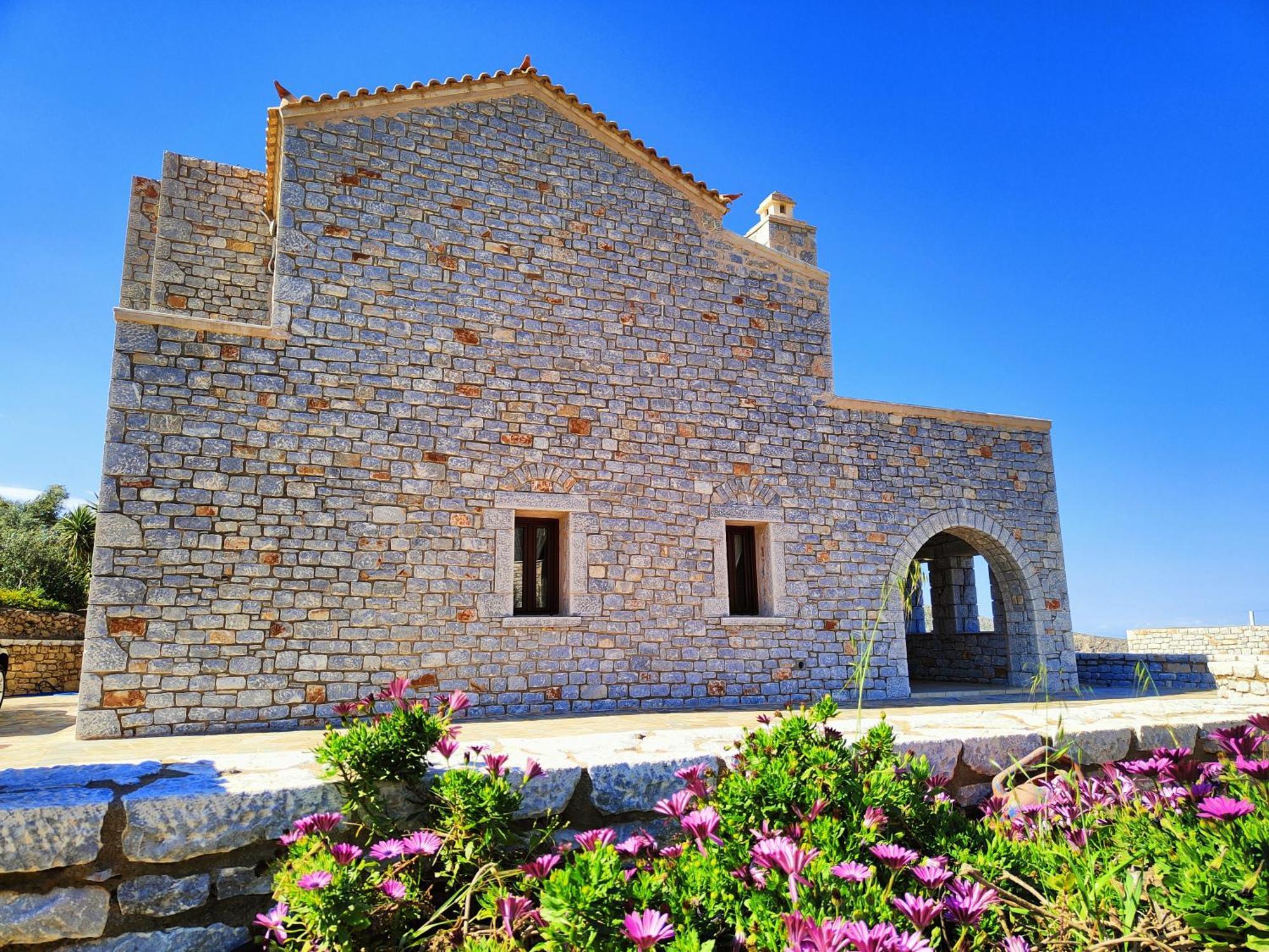 Athevillas Antonis Mína المظهر الخارجي الصورة