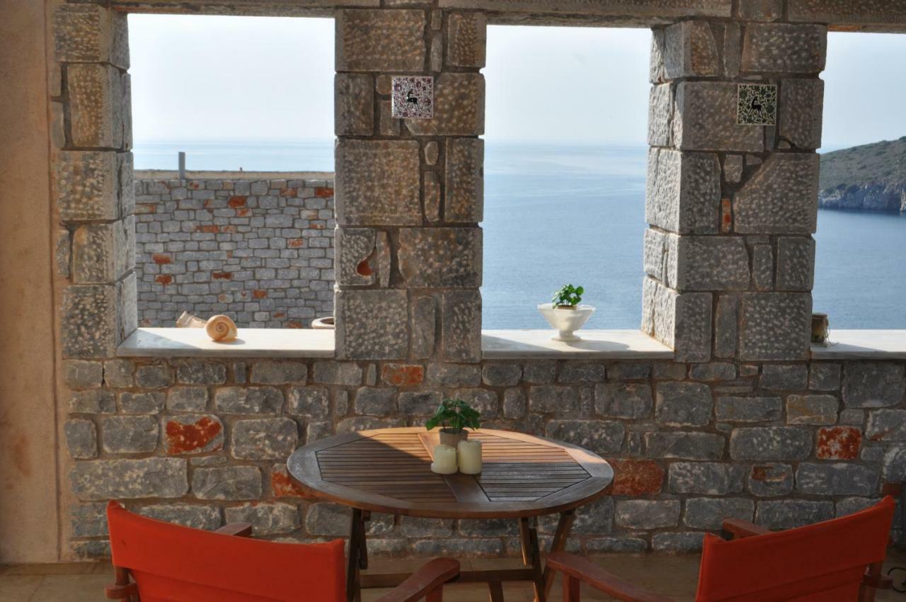 Athevillas Antonis Mína المظهر الخارجي الصورة