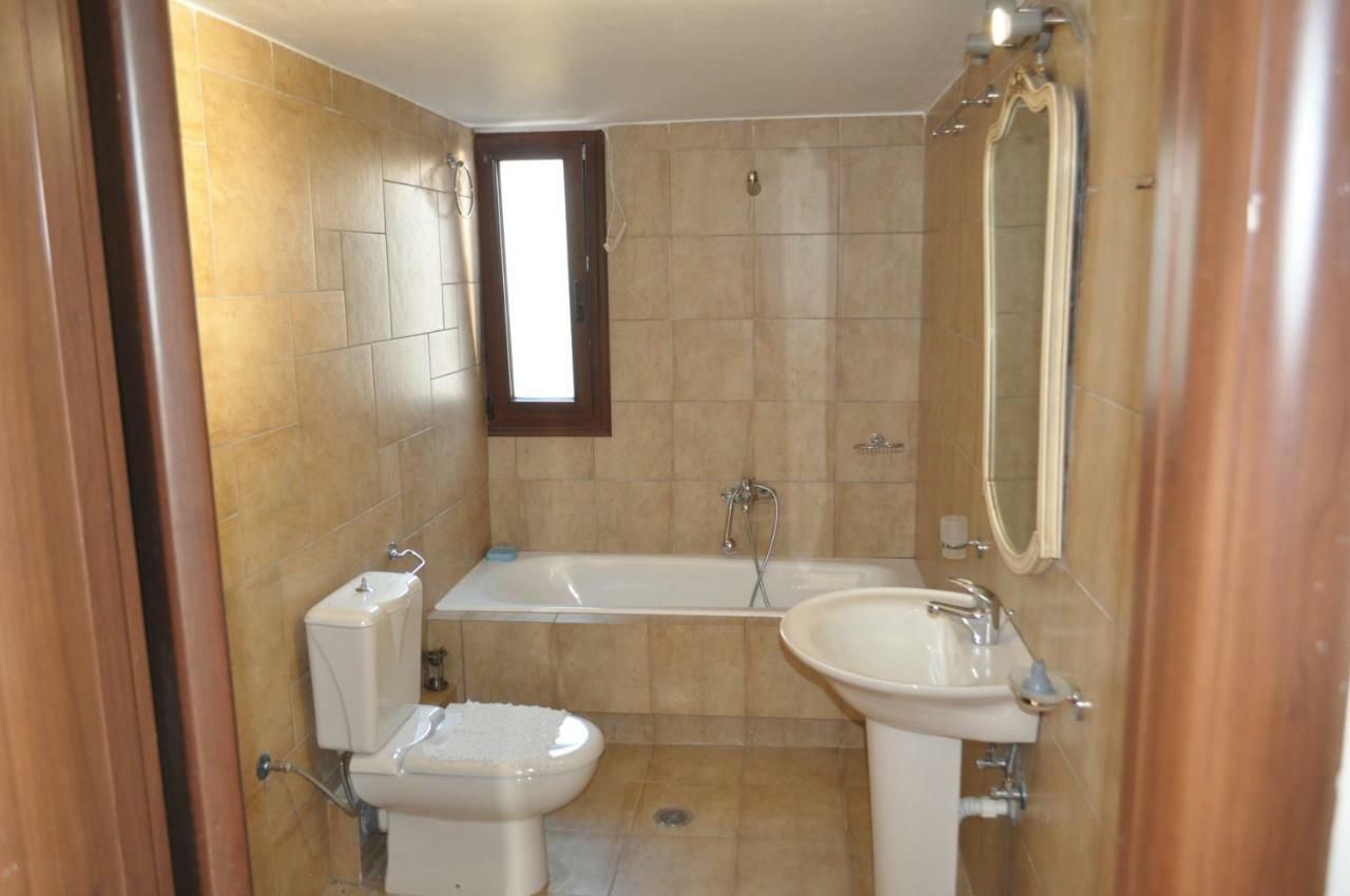 Athevillas Antonis Mína المظهر الخارجي الصورة
