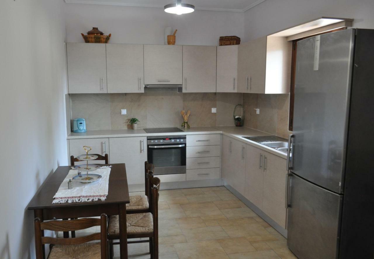 Athevillas Antonis Mína المظهر الخارجي الصورة