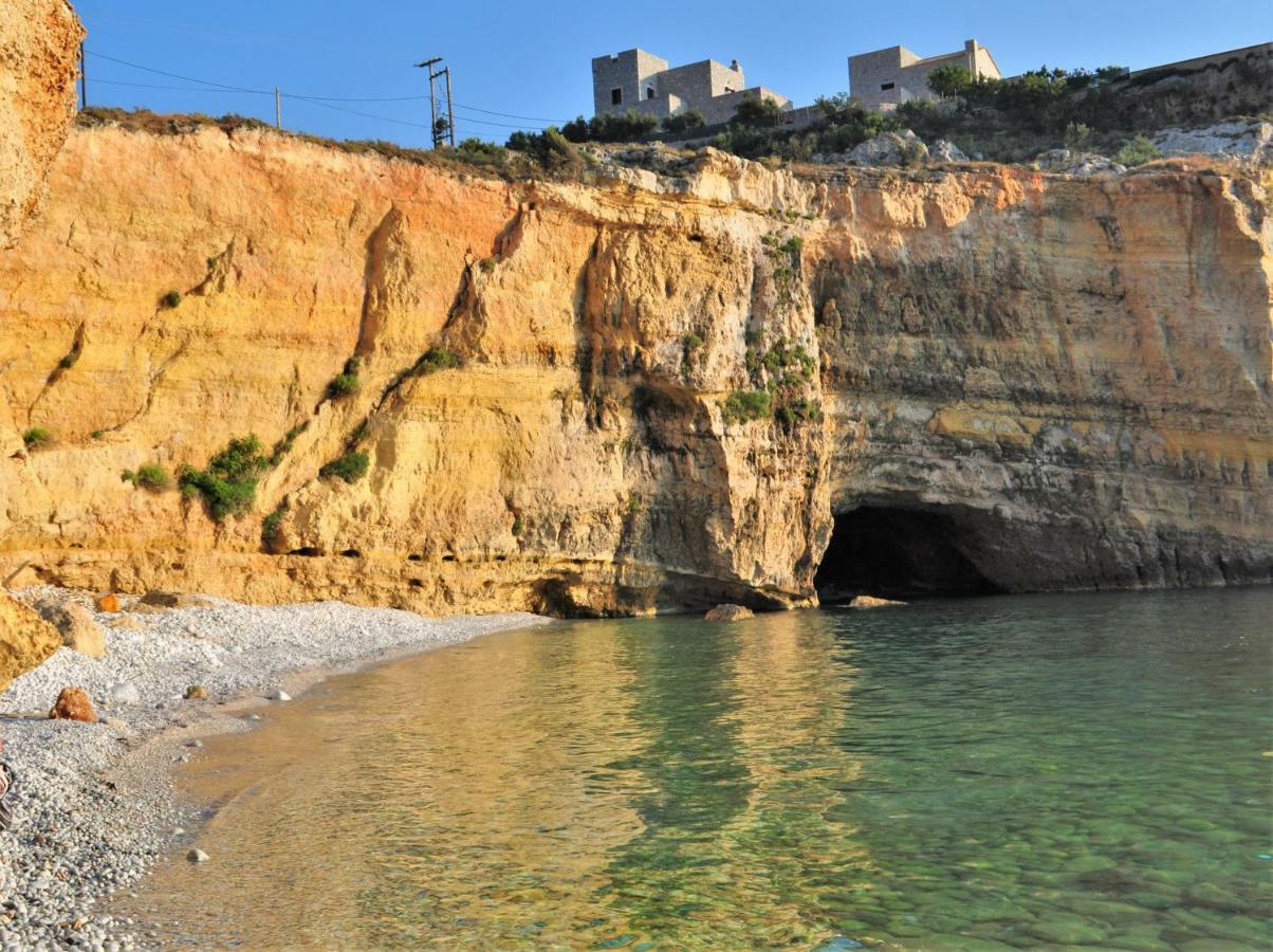 Athevillas Antonis Mína المظهر الخارجي الصورة