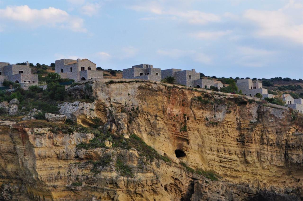 Athevillas Antonis Mína المظهر الخارجي الصورة